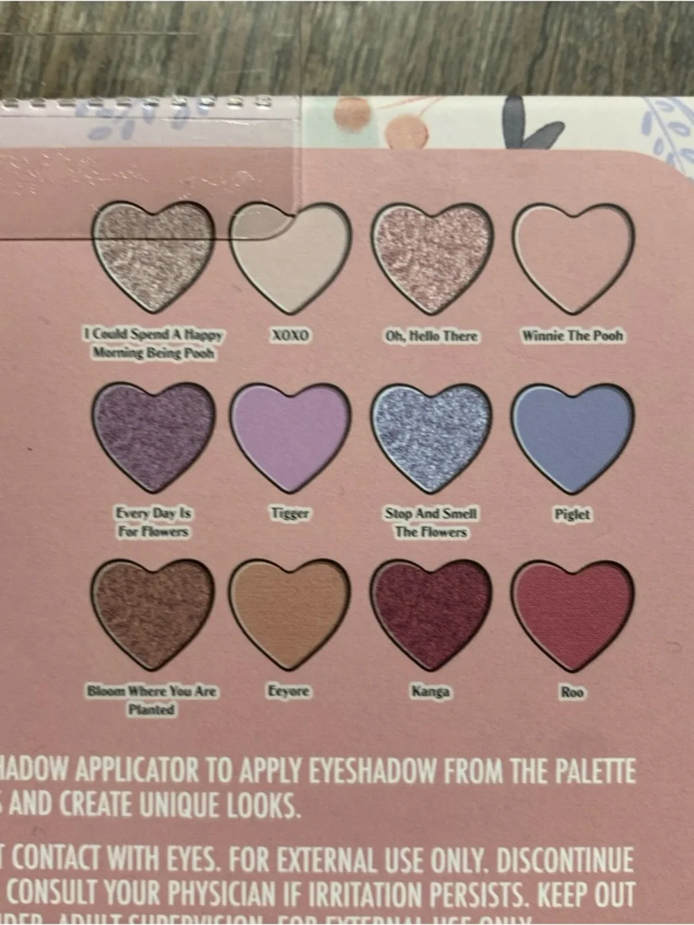 Disney Winnie the Pooh Heart Shaped Eyeshadow Palette w/ Mirror 12 Colors NEW
